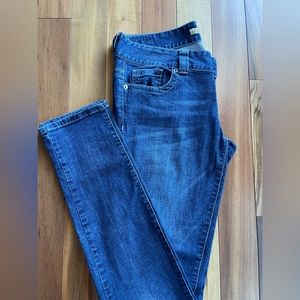 - Guess - Los Angeles